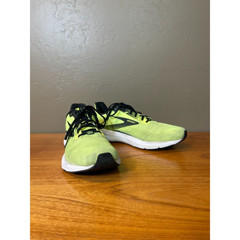 Brooks Launch 8 Running Shoes Mens 11.5 Yellow Cushioned Road Sneakers Cushioned